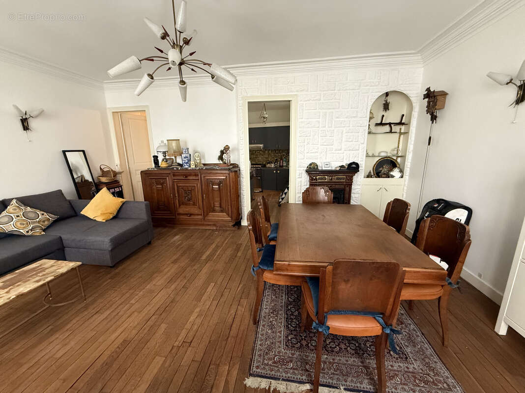 Appartement à PARIS-18E