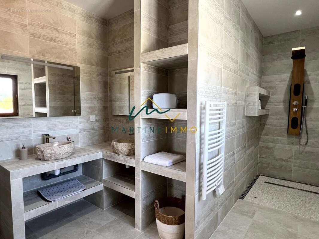 A VENDRE BEAUPUY   Propriété contemporaine de 290 m2 avec de - photo 20