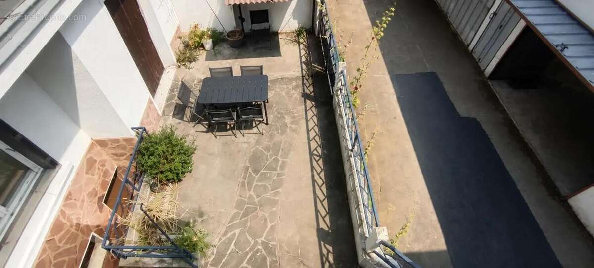 Maison entièrement rénovée de 3 chambres de 70 m2, terrasse, garage et cave à LE MANS - Quartier Le Pré - photo 11