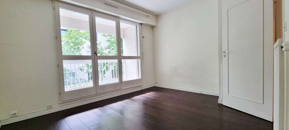 Appartement à PARIS-20E