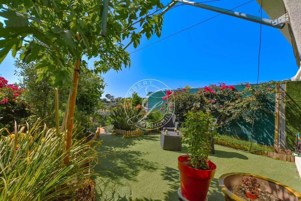 Appartement à ROQUEBRUNE-CAP-MARTIN