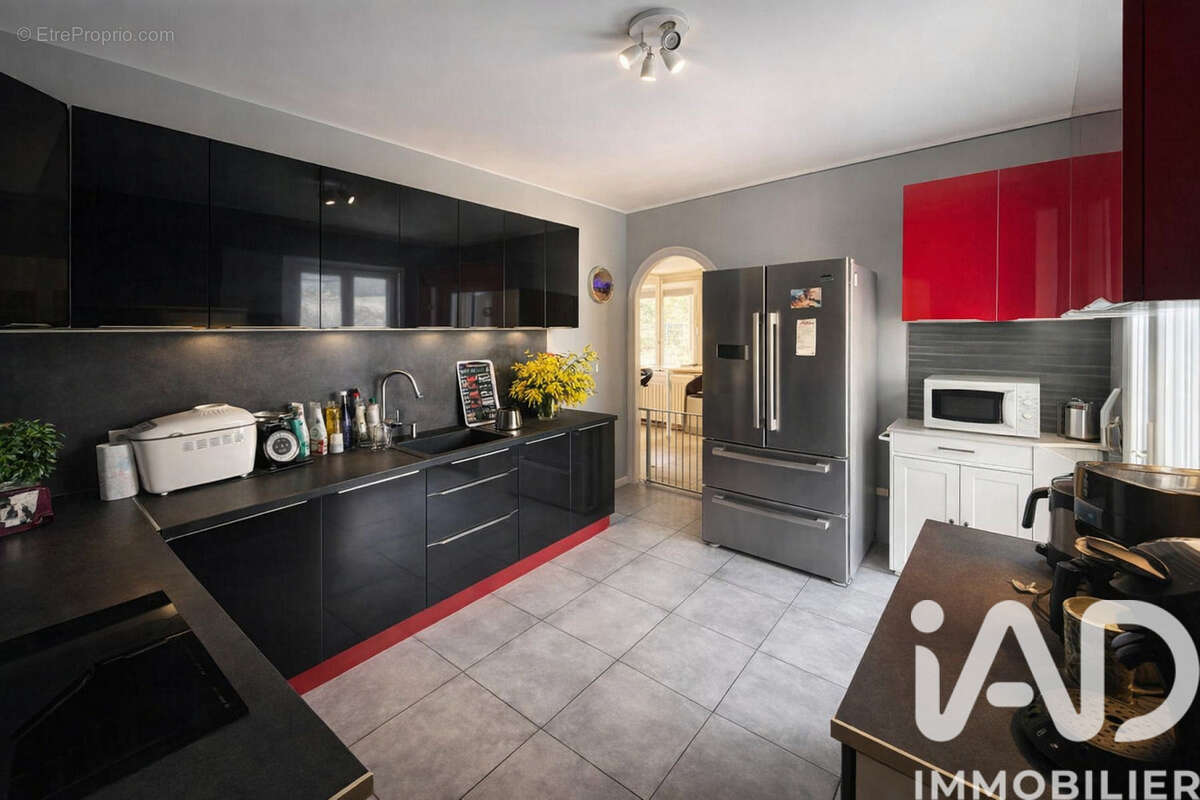 Maison 129 m² à Ogenne-Camptort  - photo 4
