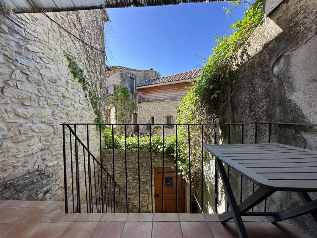 Maison à CLARENSAC