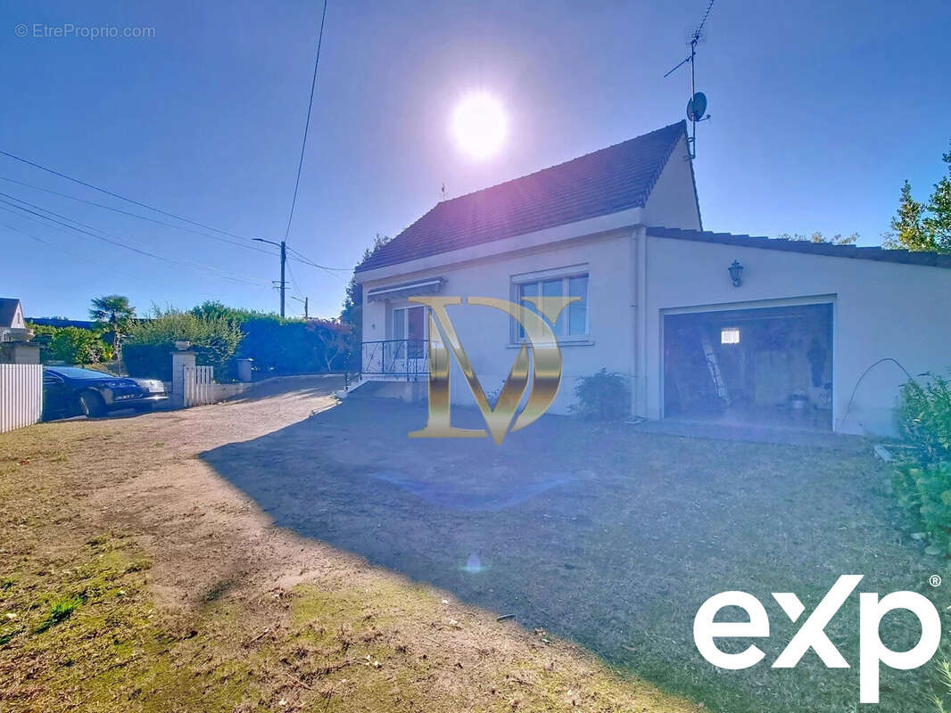 Maison à MONTLOUIS-SUR-LOIRE