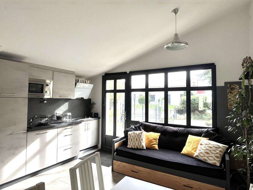 Maison à MESCHERS-SUR-GIRONDE