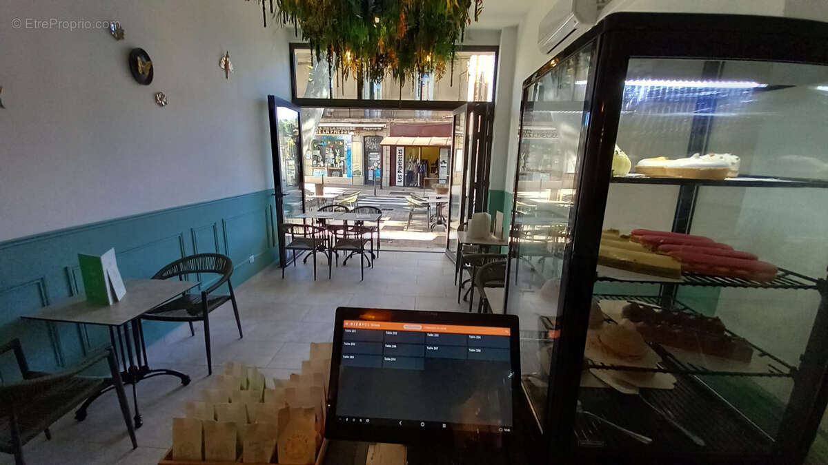 Commerce à LAMALOU-LES-BAINS