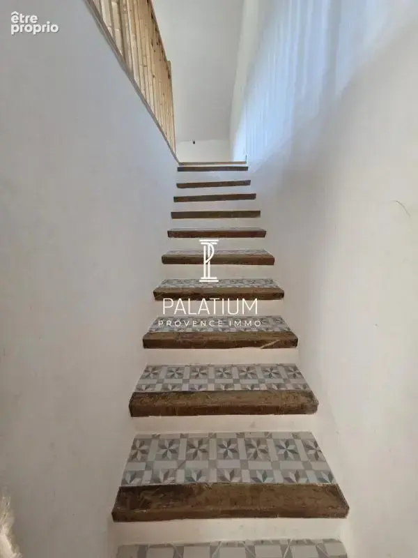 EXCLUSIVITE ! MÉNERBES (84) – Maison en pierre de 100 m² avec dépendances aménageables et plus de 3 hectares de vignes - photo 17