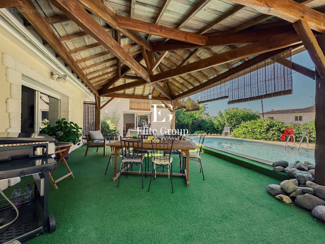 Maison à CHATEAUNEUF-SUR-CHARENTE