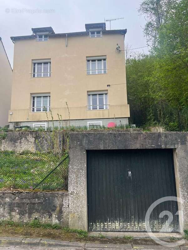 Maison à MARLY-LA-VILLE