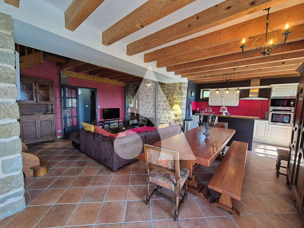Maison à TAURIERS