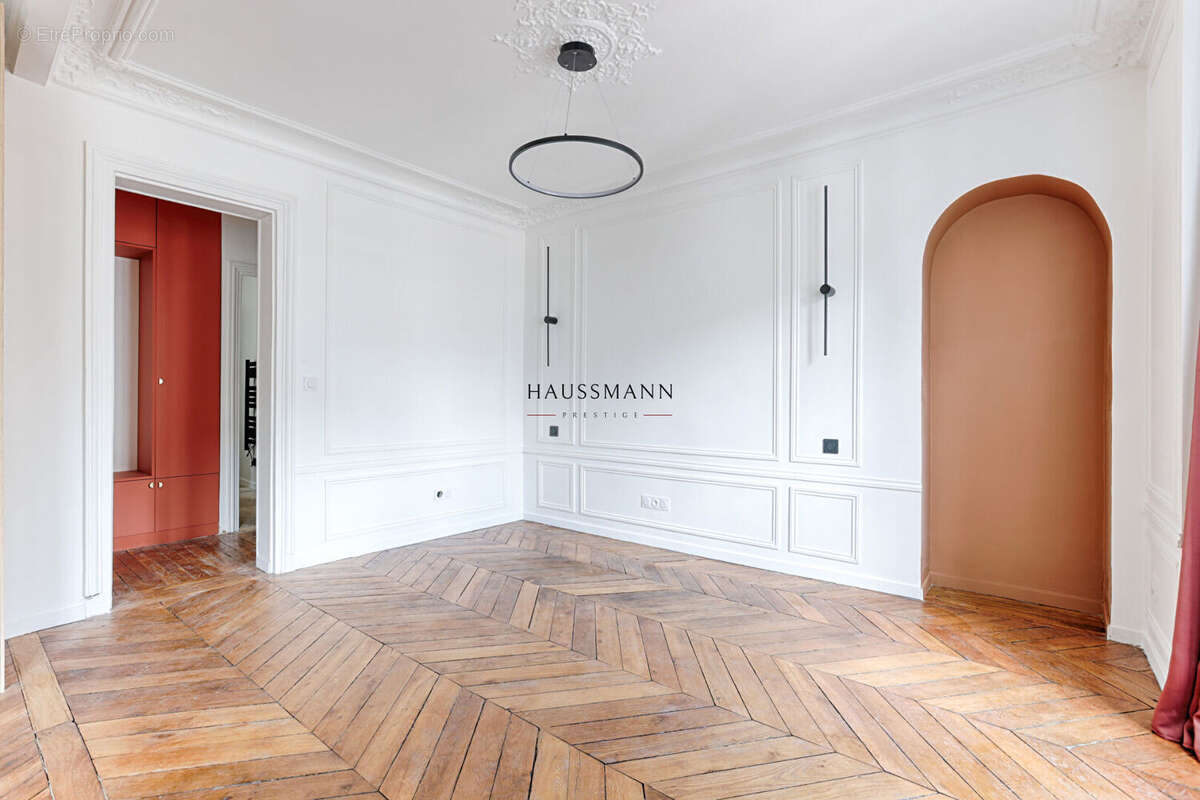 Appartement à PARIS-17E