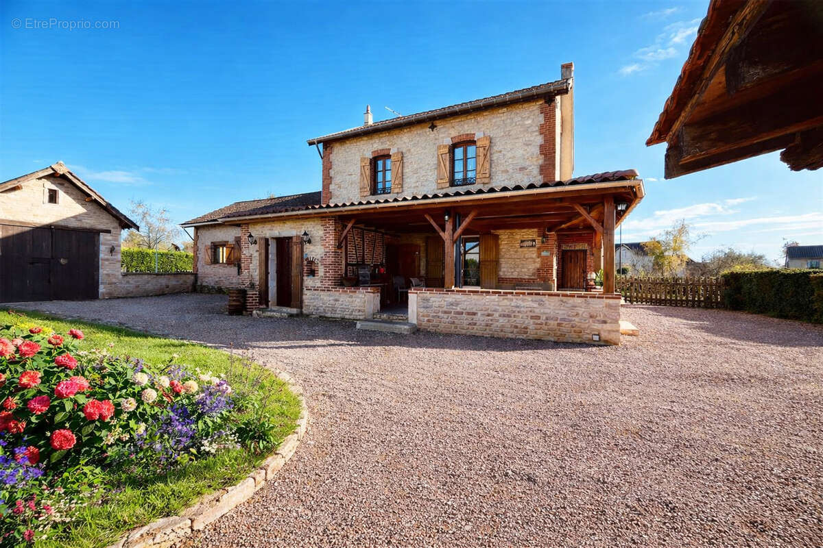 Maison à CUISERY