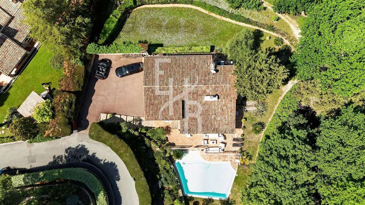 Maison à MOUGINS