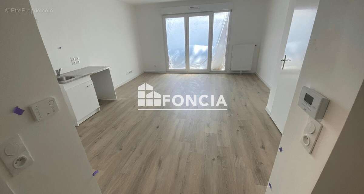 Appartement à DAMMARIE-LES-LYS