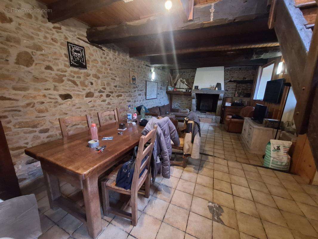 Maison à PLOUEGAT-GUERAND