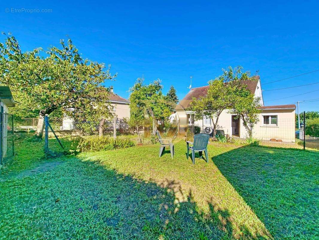 Maison à MONTLOUIS-SUR-LOIRE