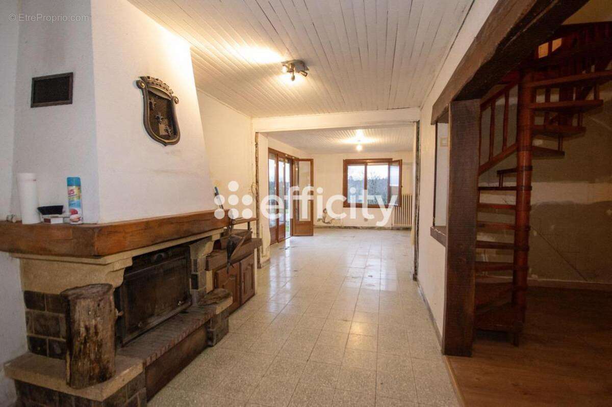 Maison à LA NOCLE-MAULAIX