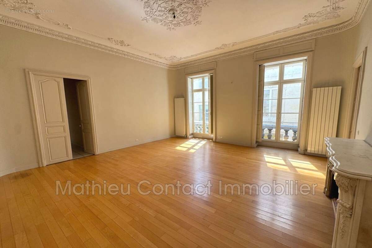 Appartement à NIMES