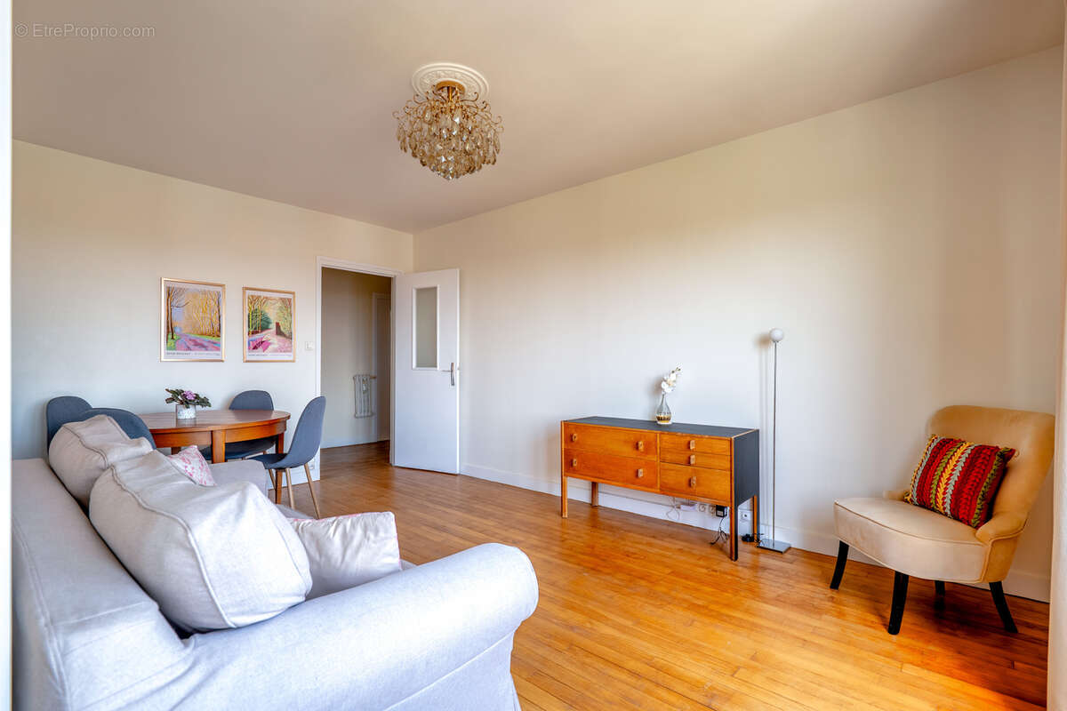 Appartement à NOGENT-SUR-MARNE