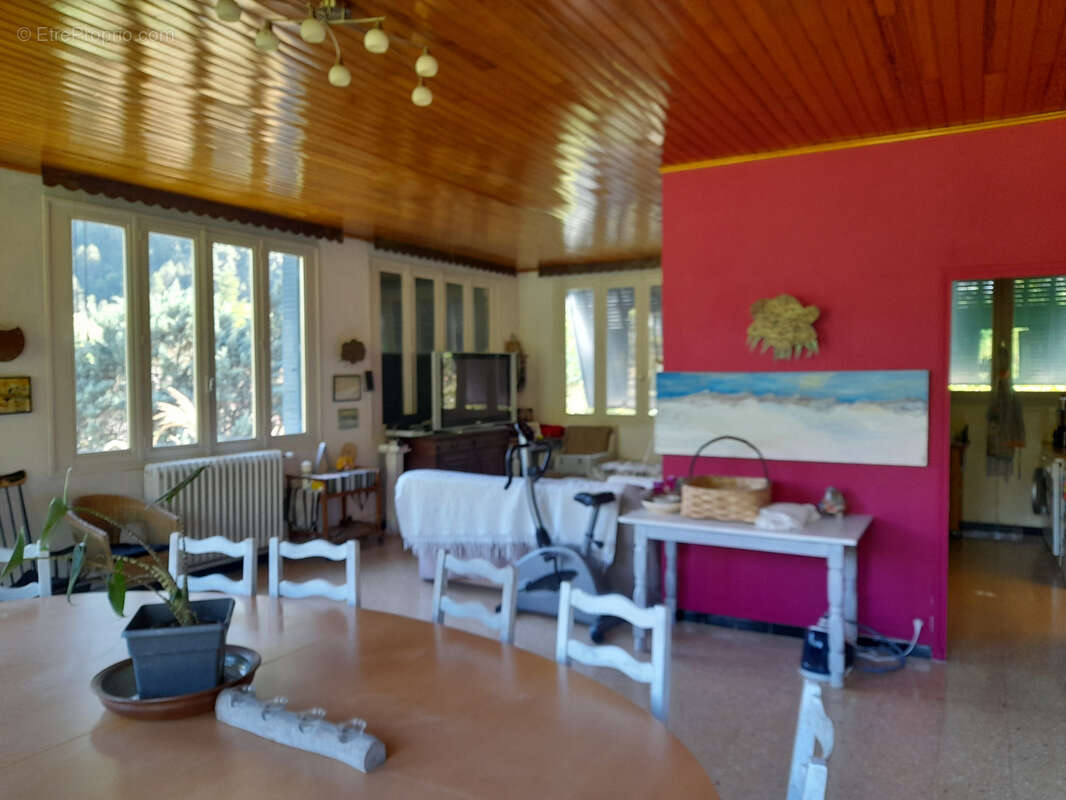 /EXCLUSIVITÉ/ Grande Propriété meublée à Châtillon-en-Diois (Drôme) - photo 4