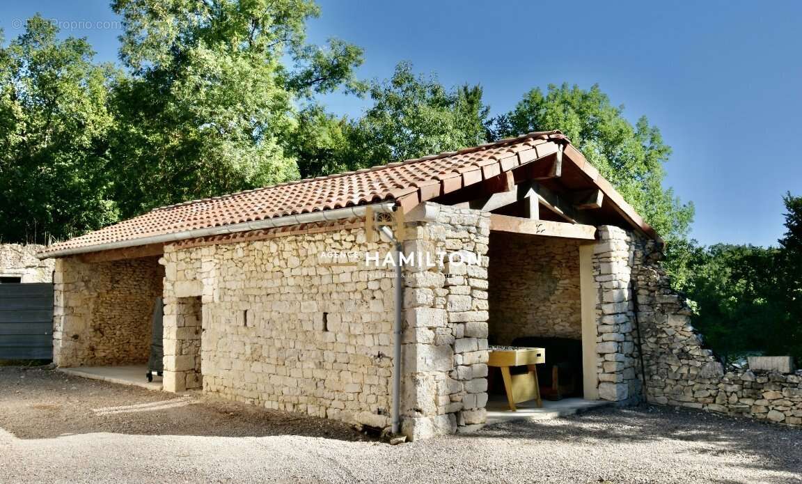 Maison à VILLENEUVE-SUR-VERE