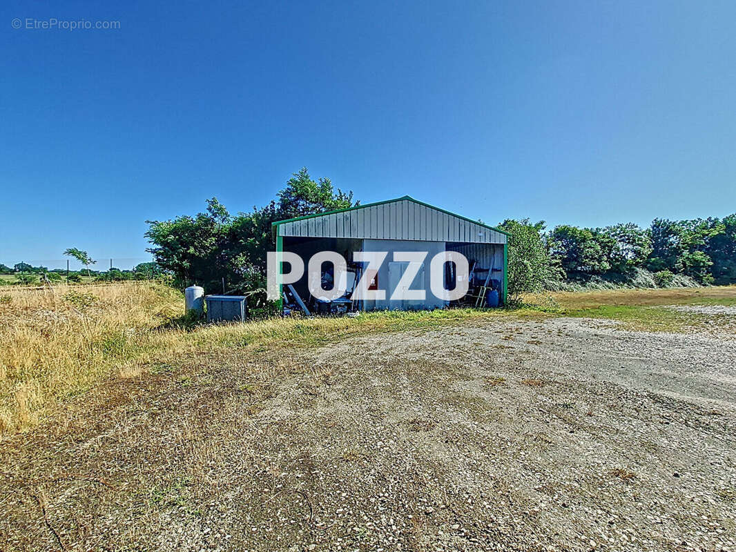 Commerce à PONTORSON