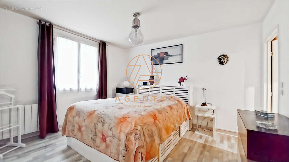 Maison à LE PLESSIS-TREVISE