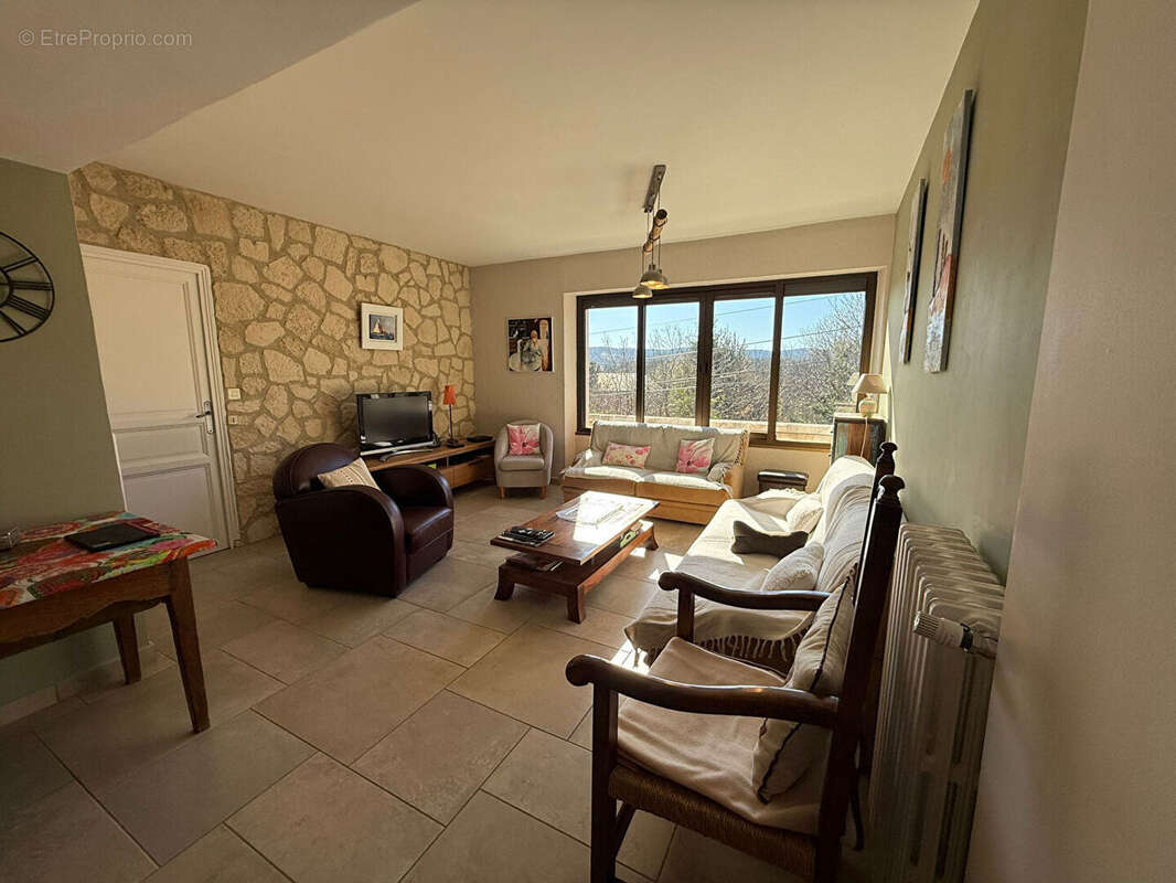 Maison à VERNOUX-EN-VIVARAIS