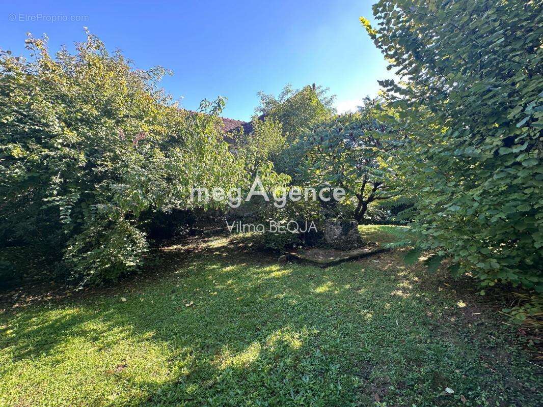 Maison à THORIGNY-SUR-OREUSE