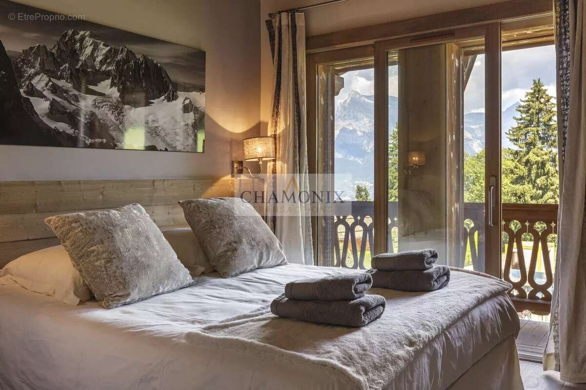 Maison à DEMI-QUARTIER