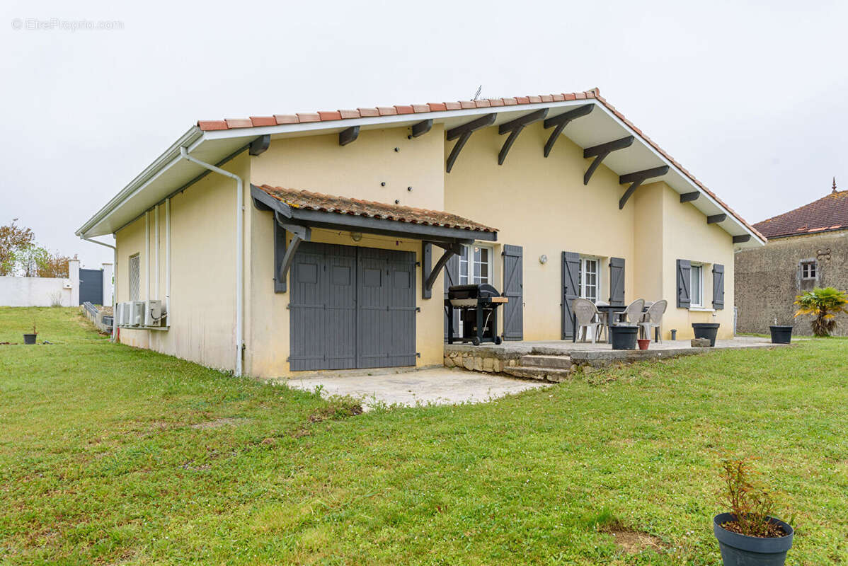 Maison à HAGETMAU