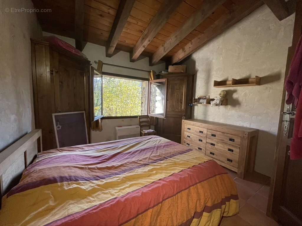 Maison à LE COLLET-DE-DEZE