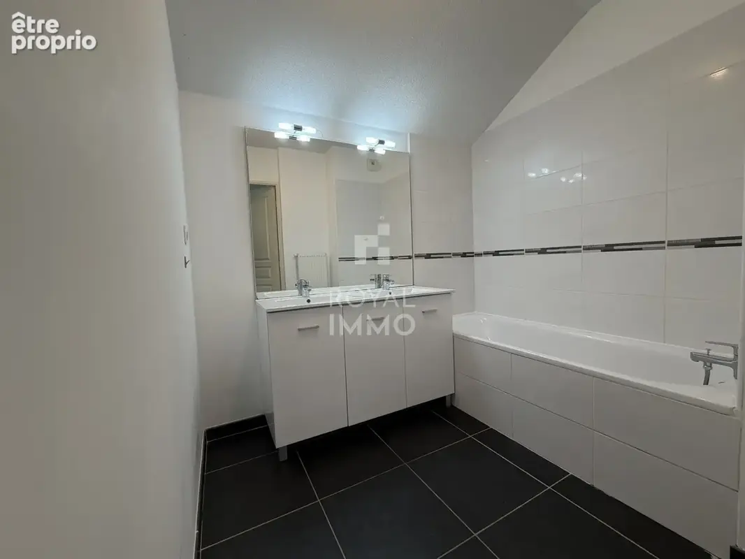 Toulon est bas ortolan t3 dernier etage + terrasse + parking - photo 7