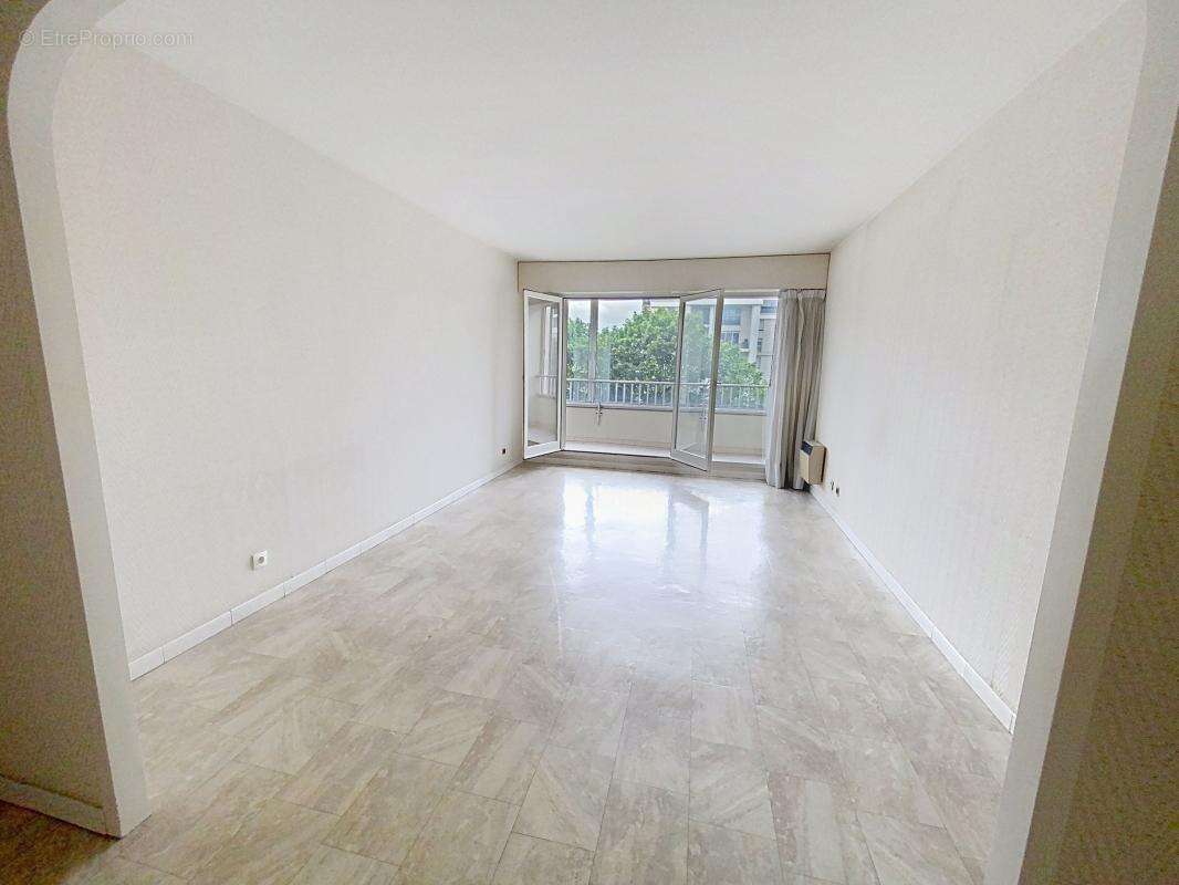 Appartement à SAINT-GRATIEN