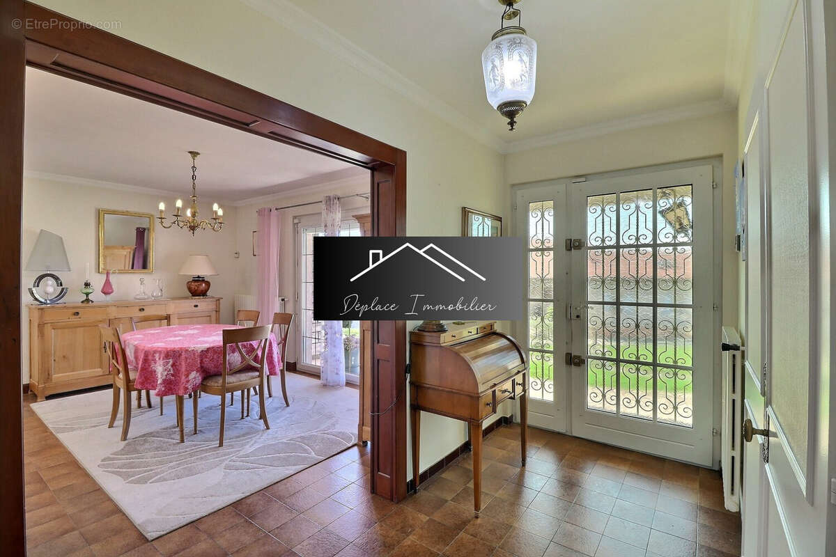 Maison à CRANVES-SALES