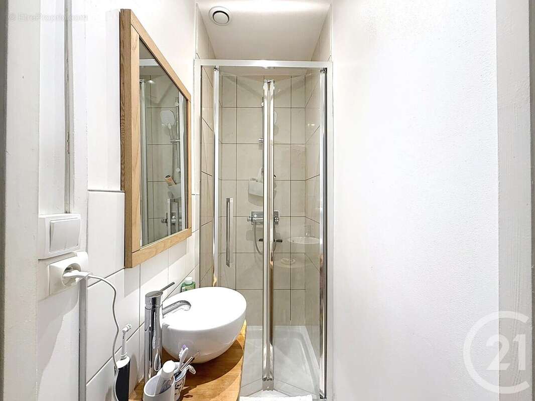 Appartement à PARIS-14E