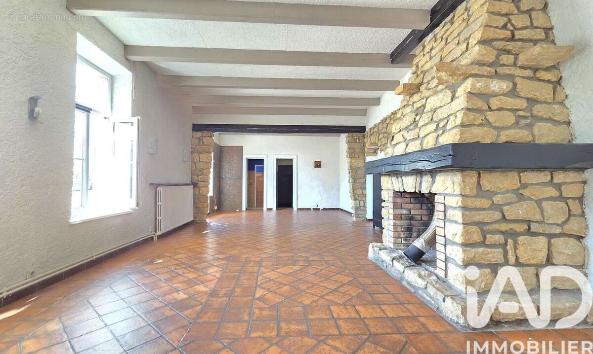 Photo 2 - Maison à CHAILLY-LES-ENNERY