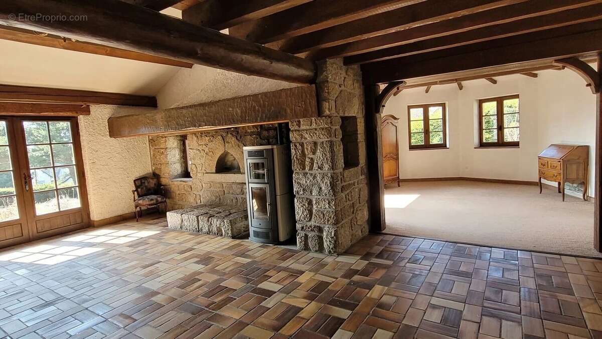 Maison à LE CHAMBON-SUR-LIGNON