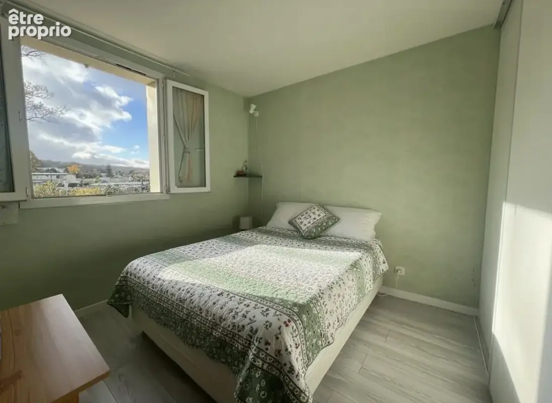 chambre avec placard