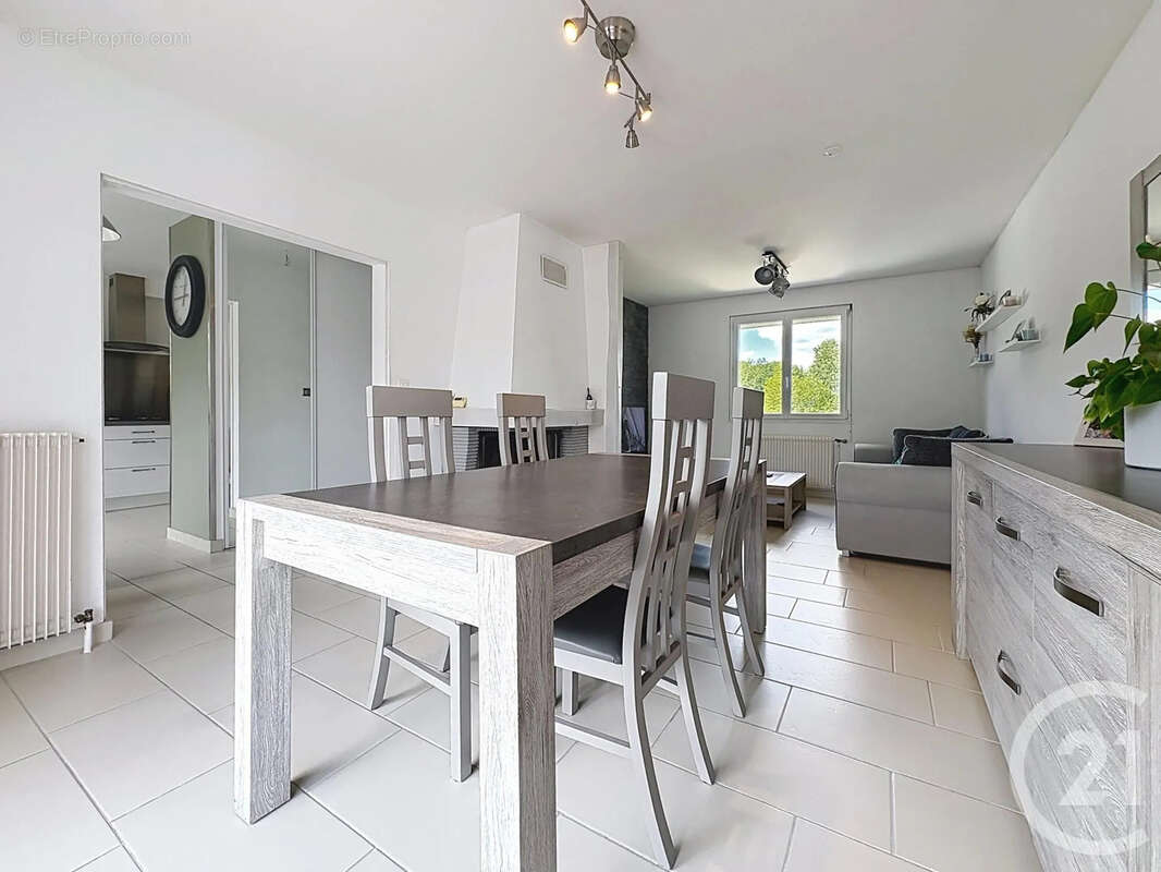 Maison 95 m² à Saint-Parres-Aux-Tertres  - photo 5