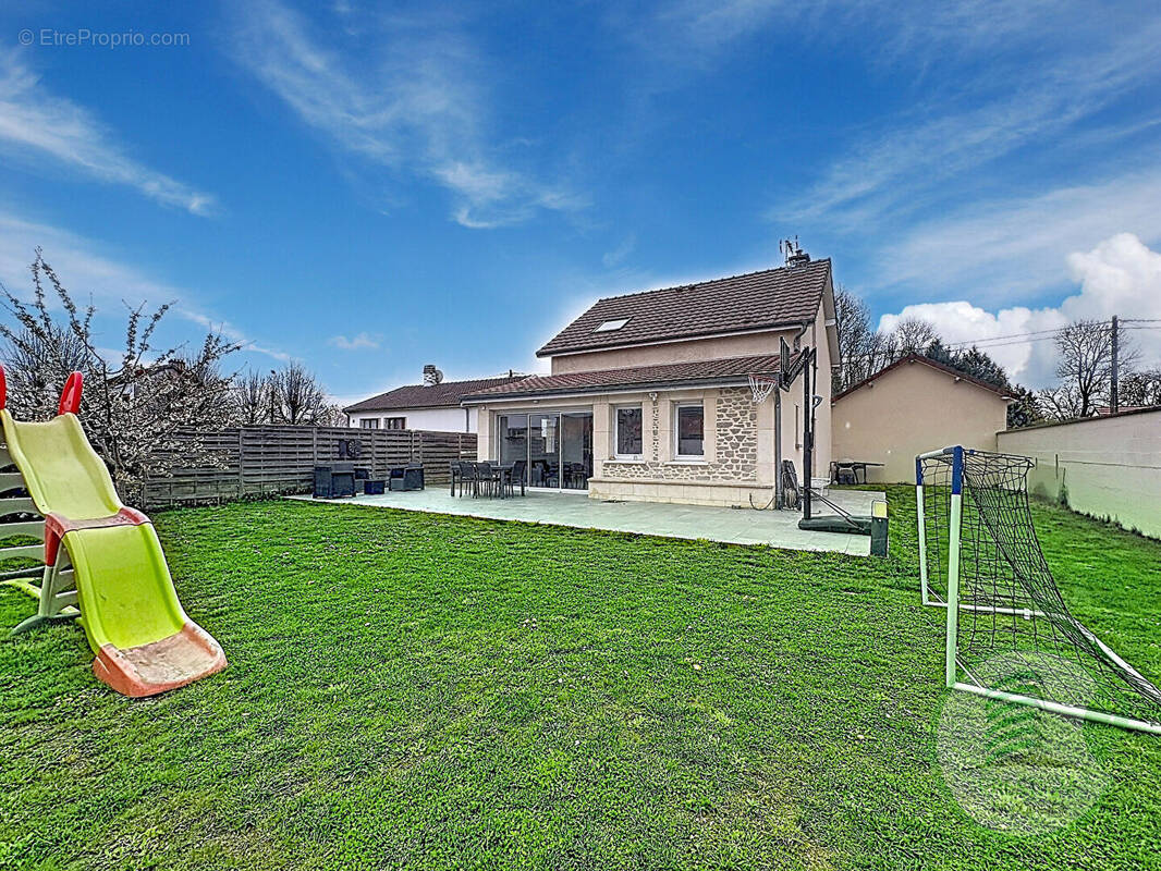 Maison à AUMENANCOURT