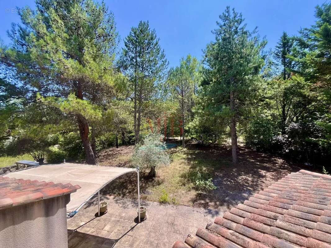 Le Puy-Sainte-Réparade – Maison familiale de 142 m² sur 6 000 m² de terrain boisé avec piscine - photo 18