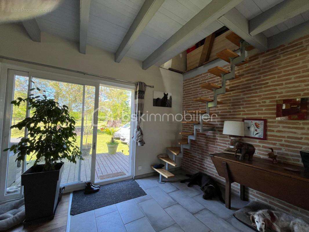 Maison à SAINTE-EULALIE-EN-BORN