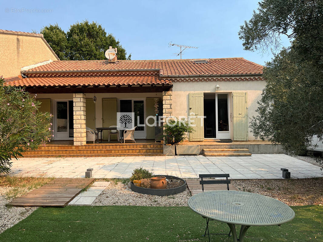 Maison à CHATEAUNEUF-DE-GADAGNE