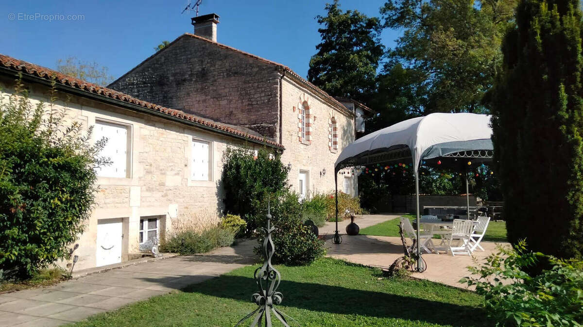 OVERVIEW - Maison à LUXE