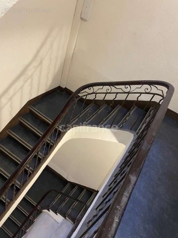 Commerce à MARSEILLE-6E