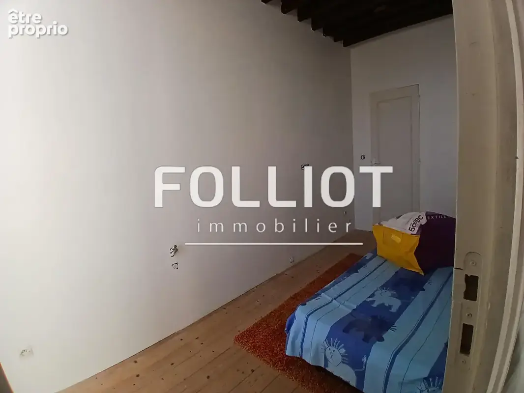 A vendre - Coup de coeur assuré pour cet ancien presbytère plein d'authenticité - photo 15