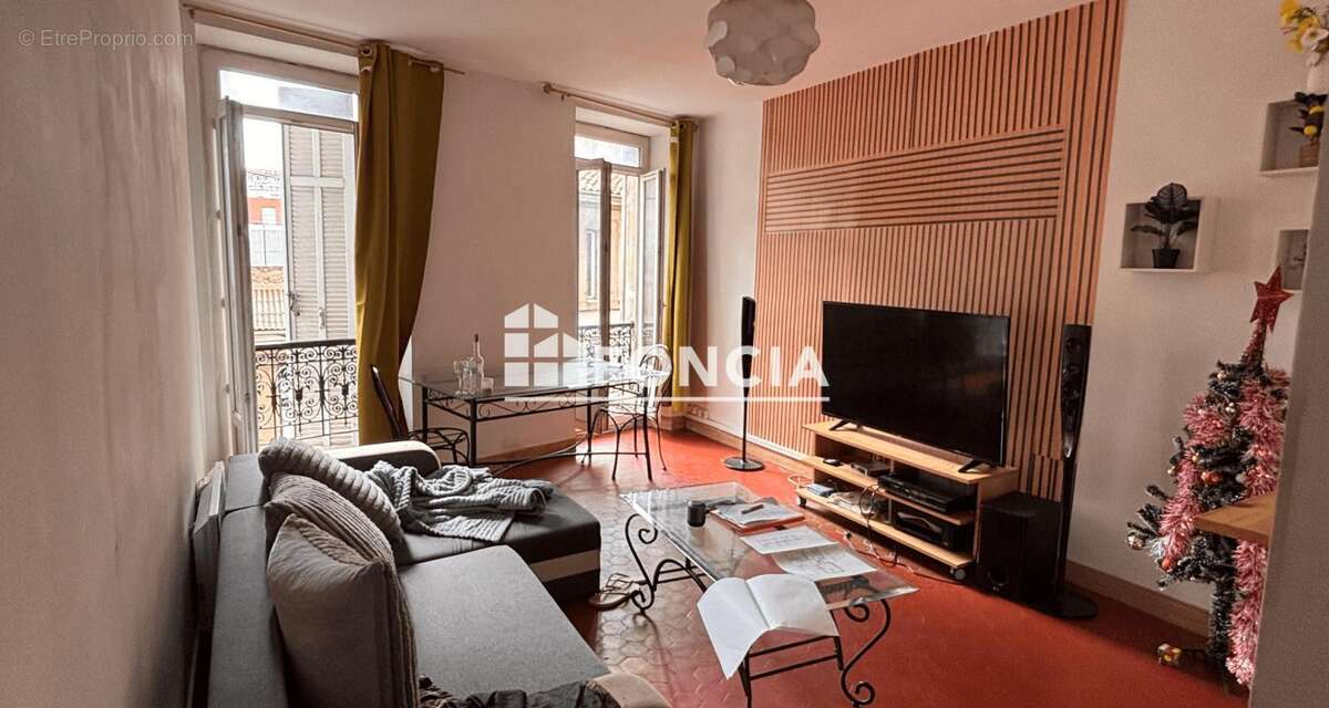 Appartement à MARSEILLE-3E