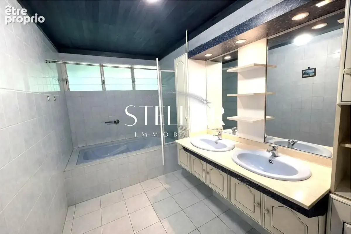 Maison 9 pièces 233 m² à vendre à Sainte-Marie (97438) - photo 6
