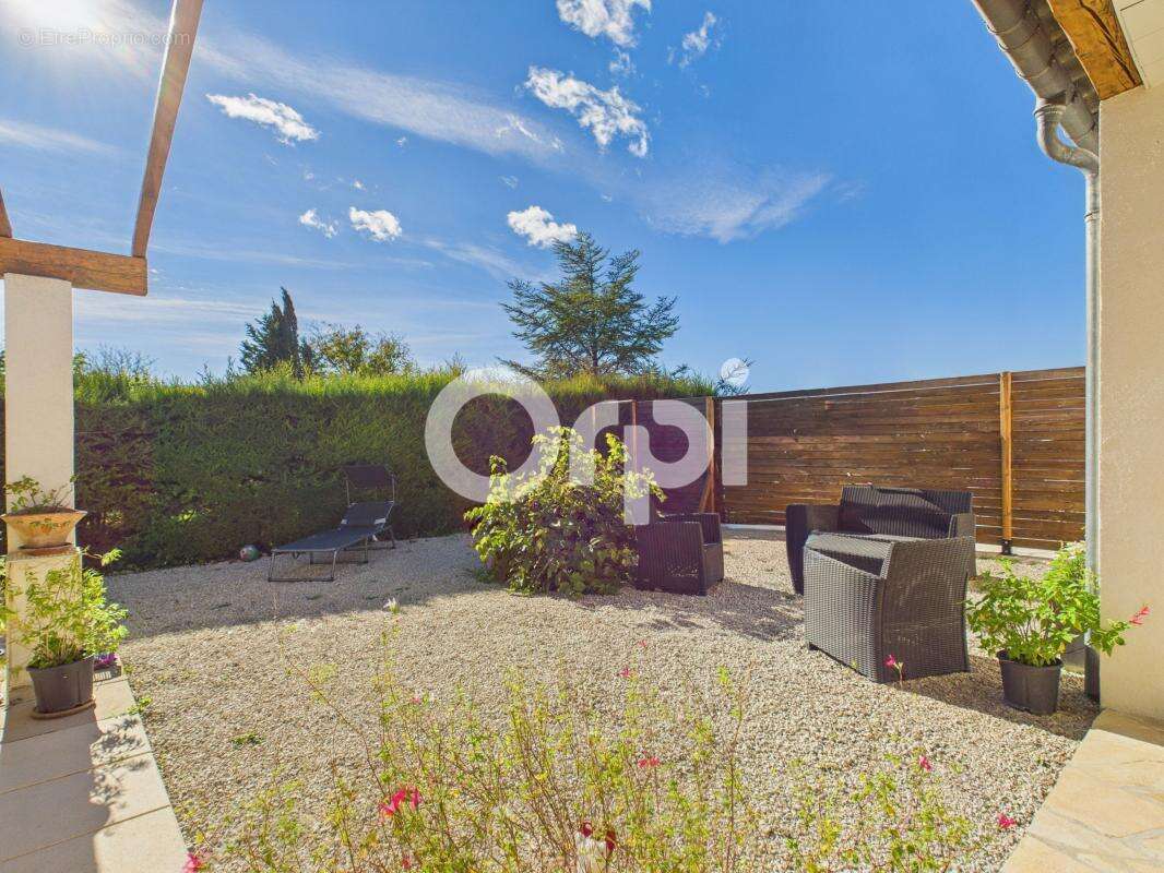 Maison à TOURRETTES